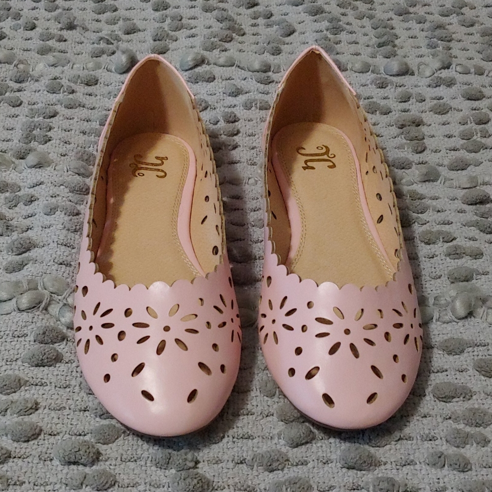 Ballet flats